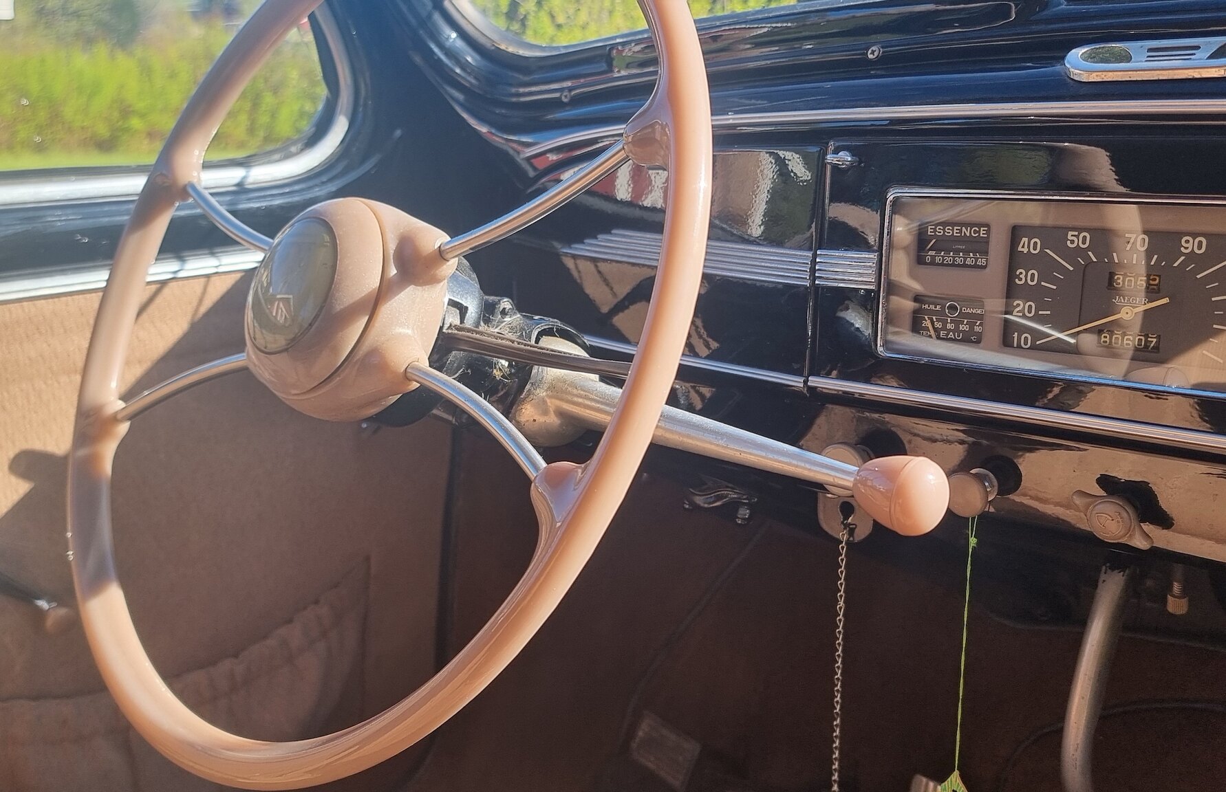 Interior image of 1951 Peugeot 203 De Luxe