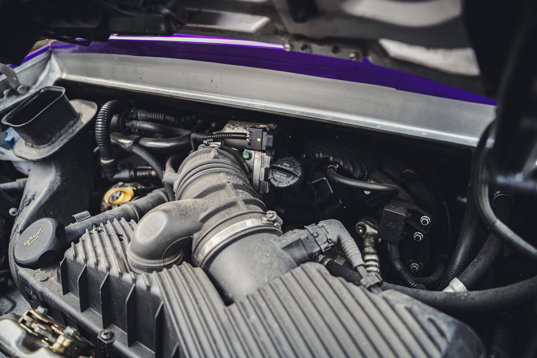 Image of 2002 Porsche 996 4S - Ett sista race mechanics