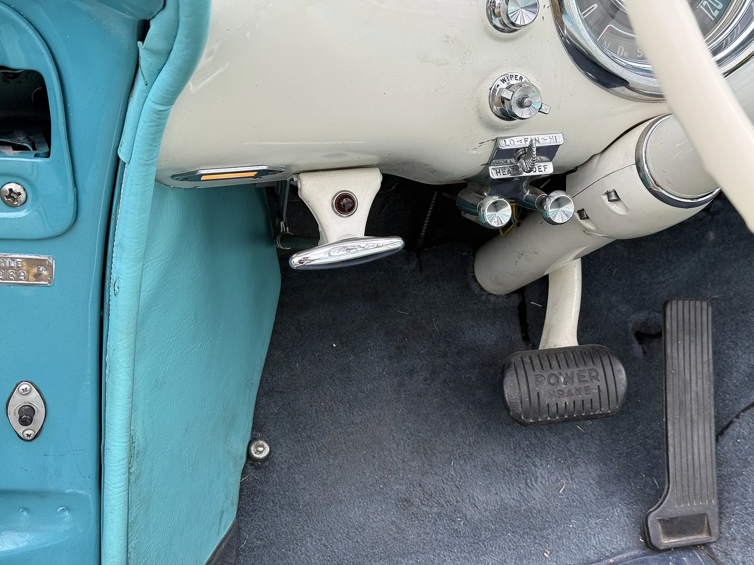 Innenraumfoto von 1955 Oldsmobile Super 88 (37)