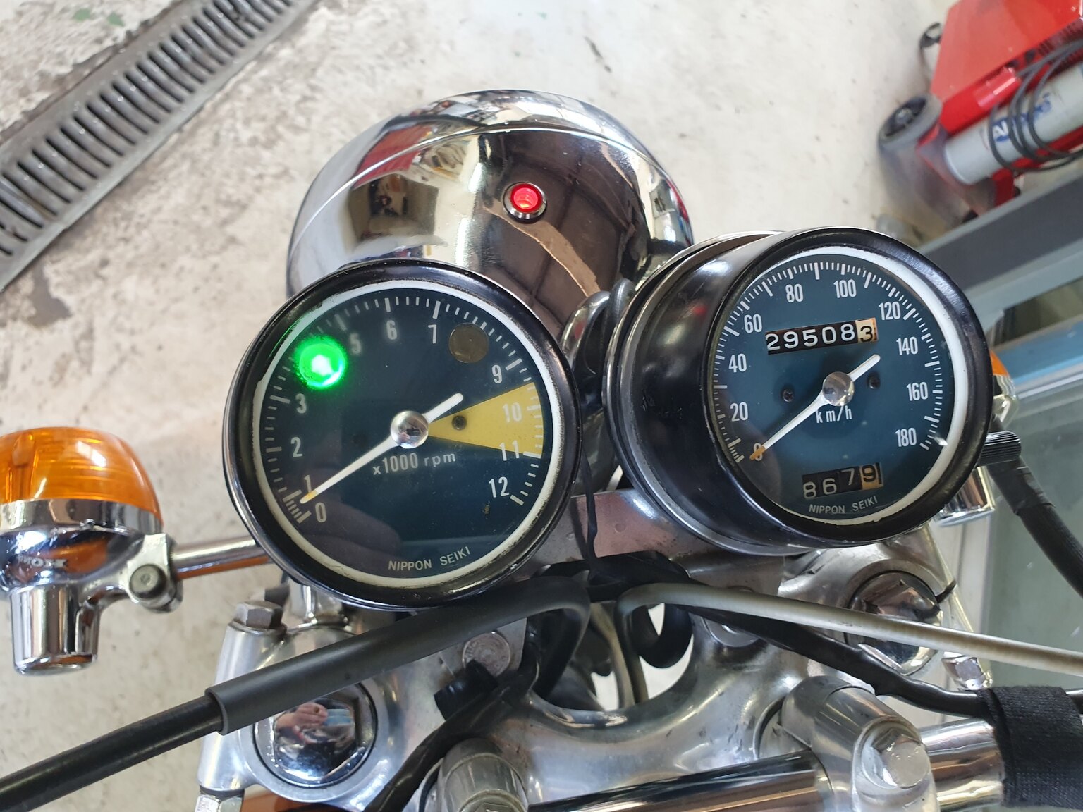 Exterior image of 1971 Honda CB 450 DOHC K3