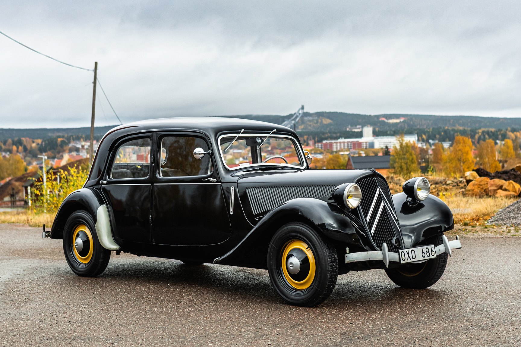 Exterior image of 1951 Citroën Berline 11 Sport