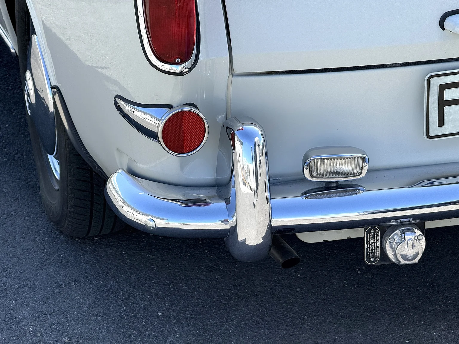 Exteriörbild på 1965 Volkswagen 1500 Limousine 311 Notchback (39)