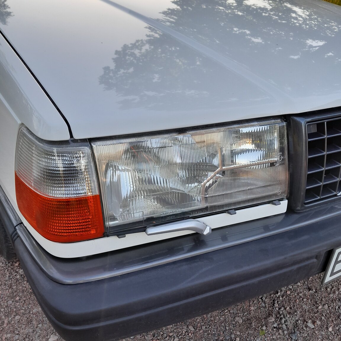Exteriörbild på 1992 Volvo 944 GL SE