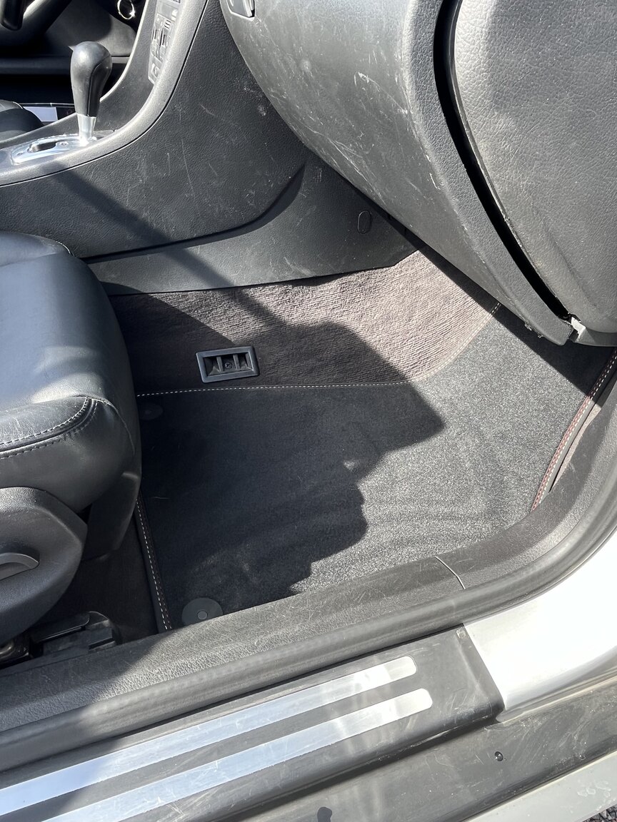 Interior image of 2003 Audi A4 Cabriolet 3.0