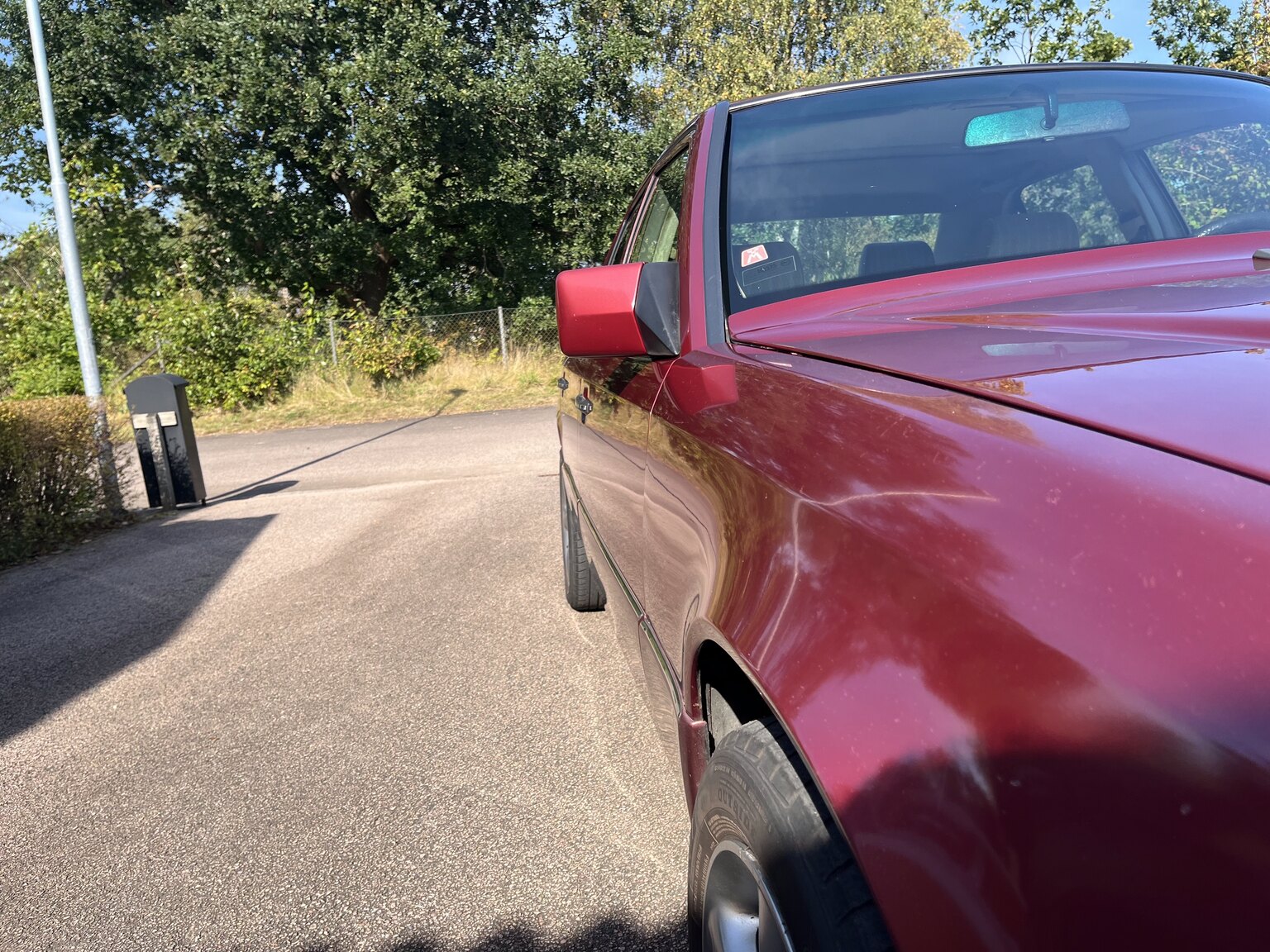 Exterior image of 1990 Mercedes-Benz 230 E