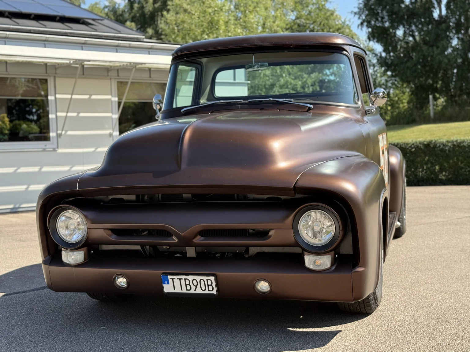 Aussenfoto 1956 Ford F-100 Restomod (6)
