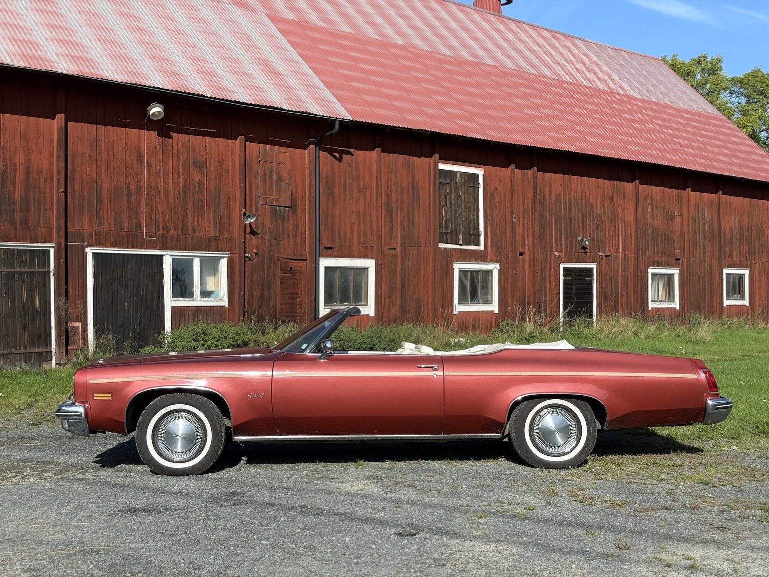 Exteriörbild på 1975 Oldsmobile Delta 88