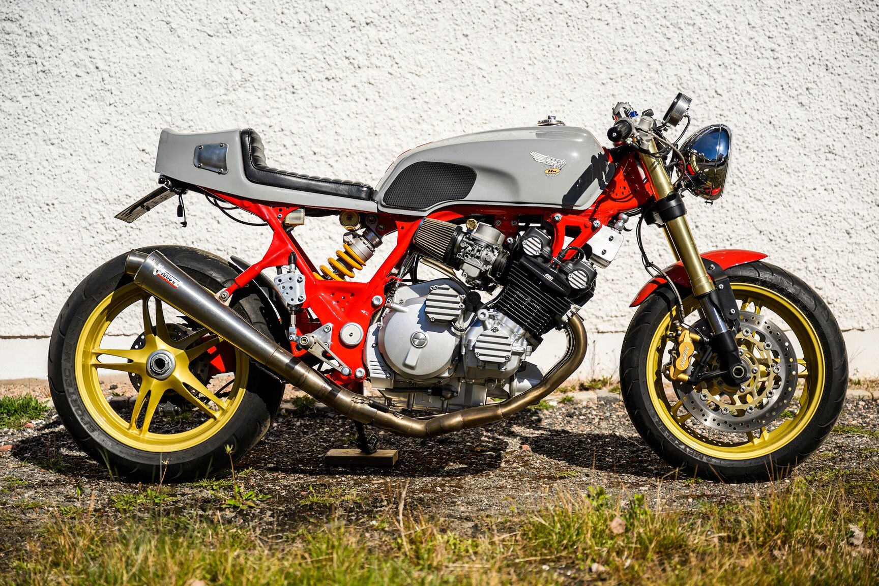 Exterior image of 1981 Honda CBX SC06 Custom