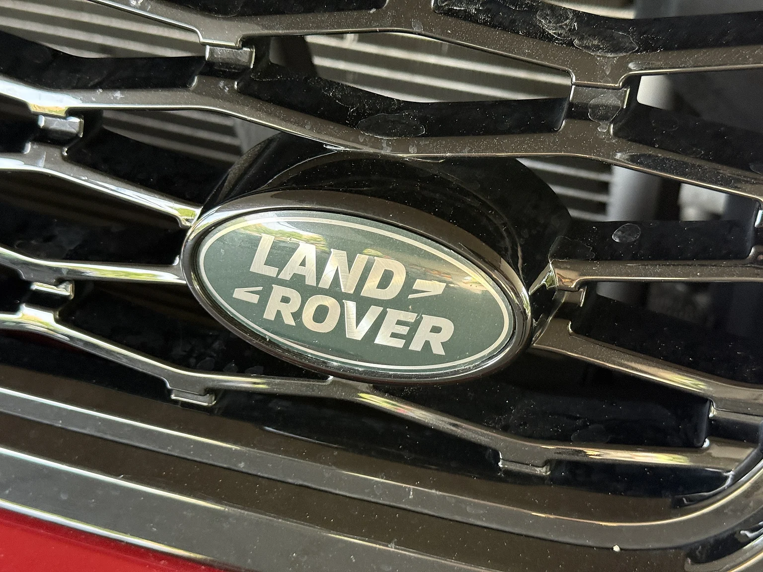 Aussenfoto 2017 Range Rover Sport SVR (24)