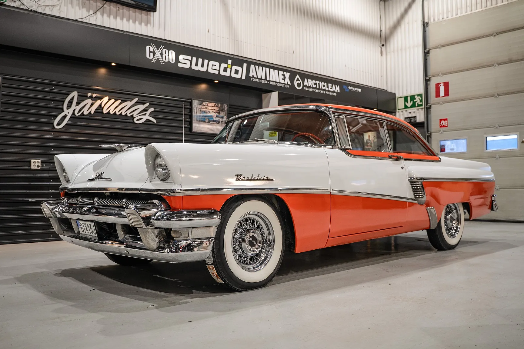 Exteriörbild på 1956 Mercury Montclair Sport Sedan (2)