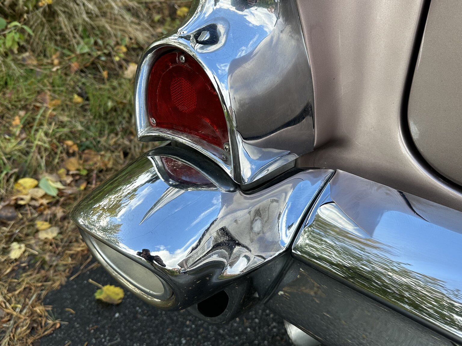 Aussenfoto 1957 Chevrolet Two-Ten Restomod (58)