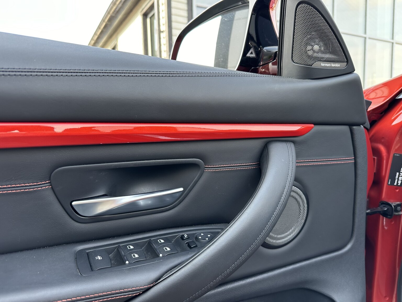 Interiörbild 2018 BMW M4 Competition Convertible F83 Manual