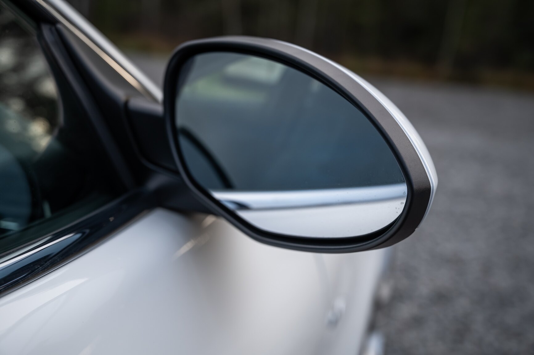 Exteriörbild på 2012 Fisker Karma ES