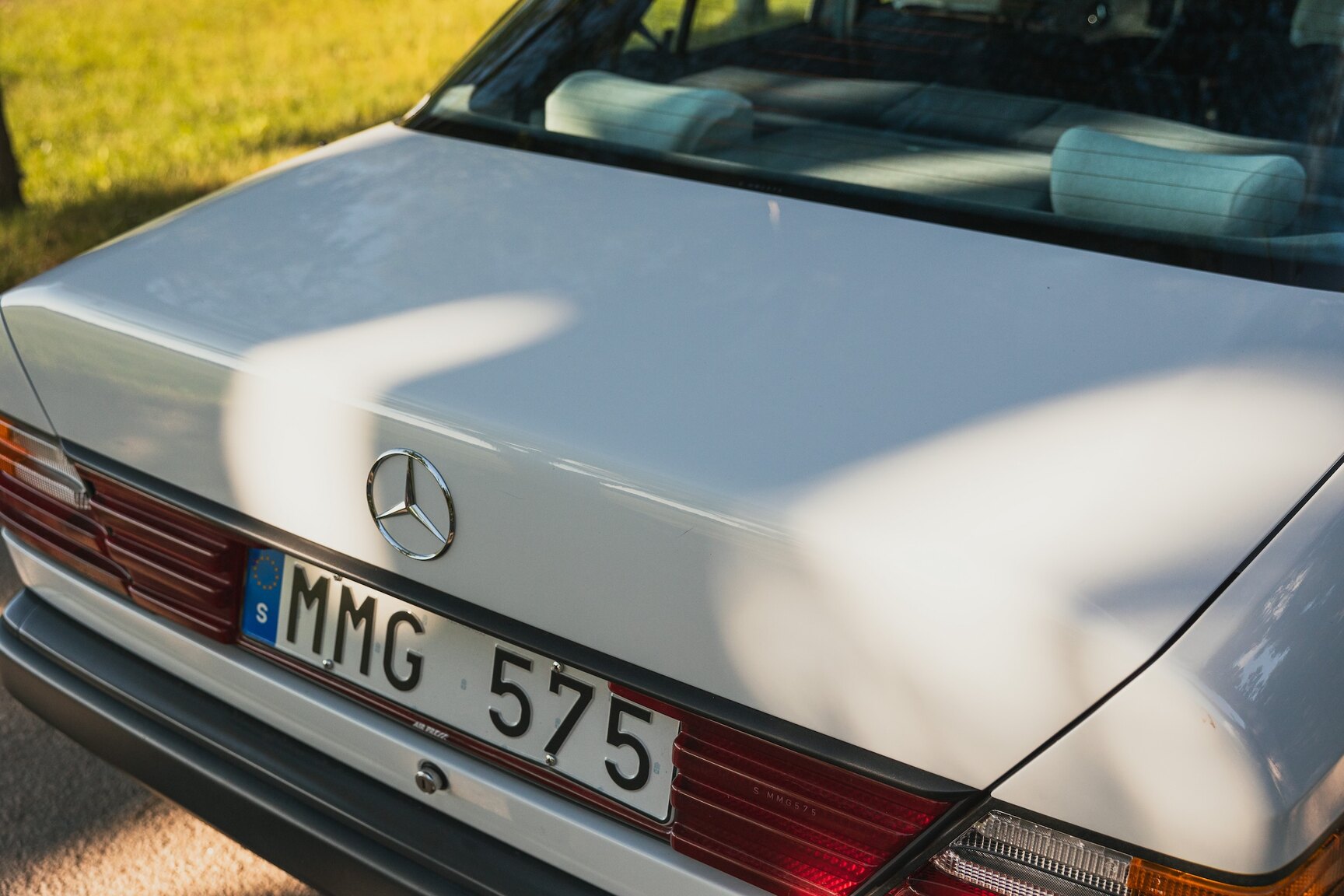 Exteriörbild på 1987 Mercedes-Benz 230E