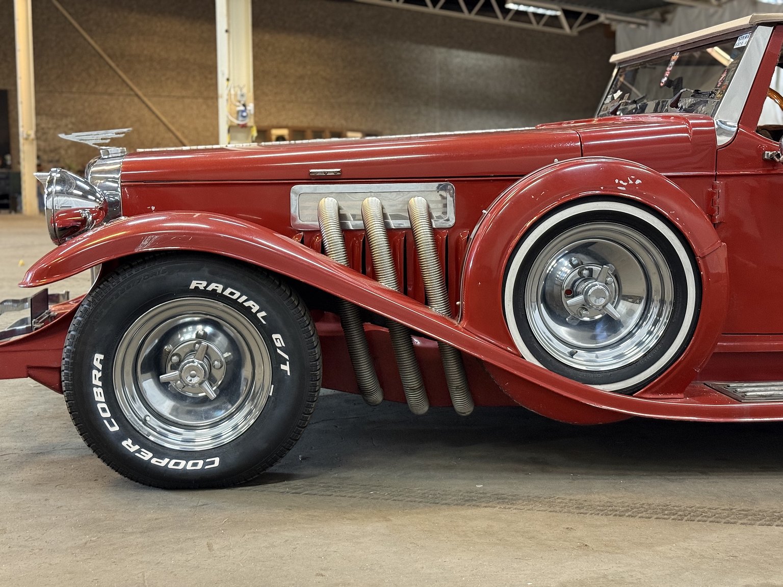 Exteriörbild på 1965 Duesenberg Roadster/StreetRod Replika 