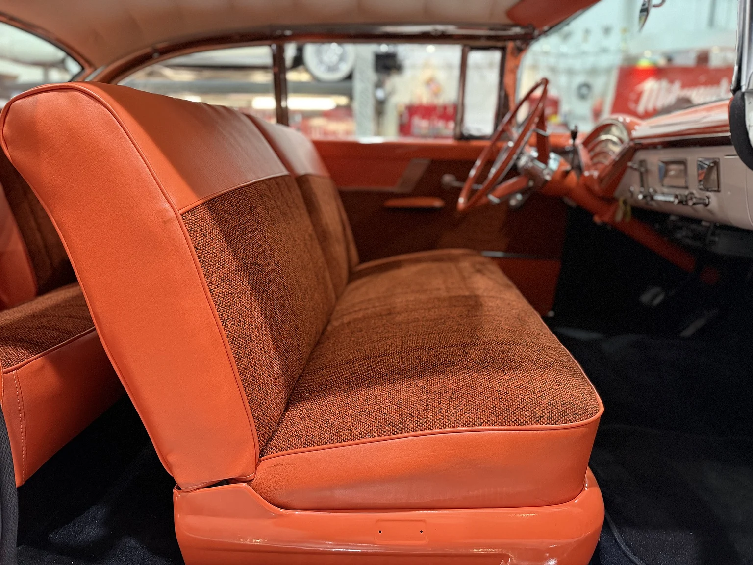 Innenraumfoto von 1956 Mercury Montclair Sport Sedan (33)