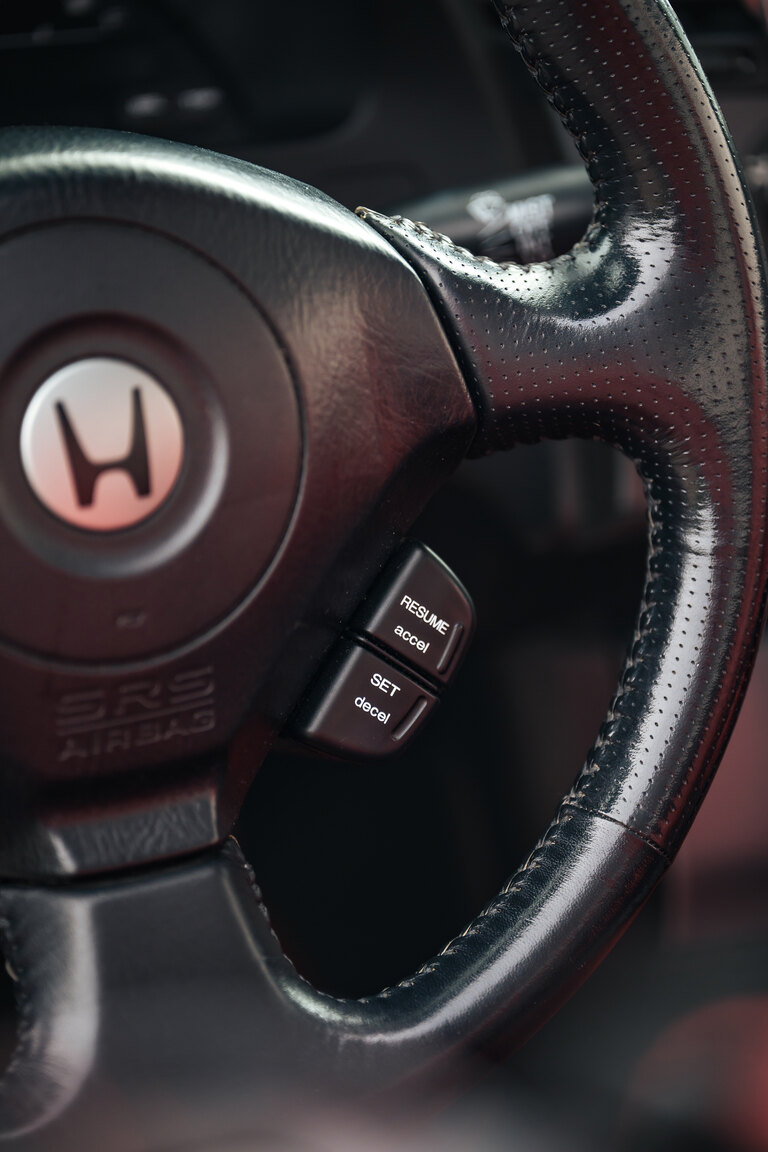 Interior image of 2000 Honda S2000 AP1