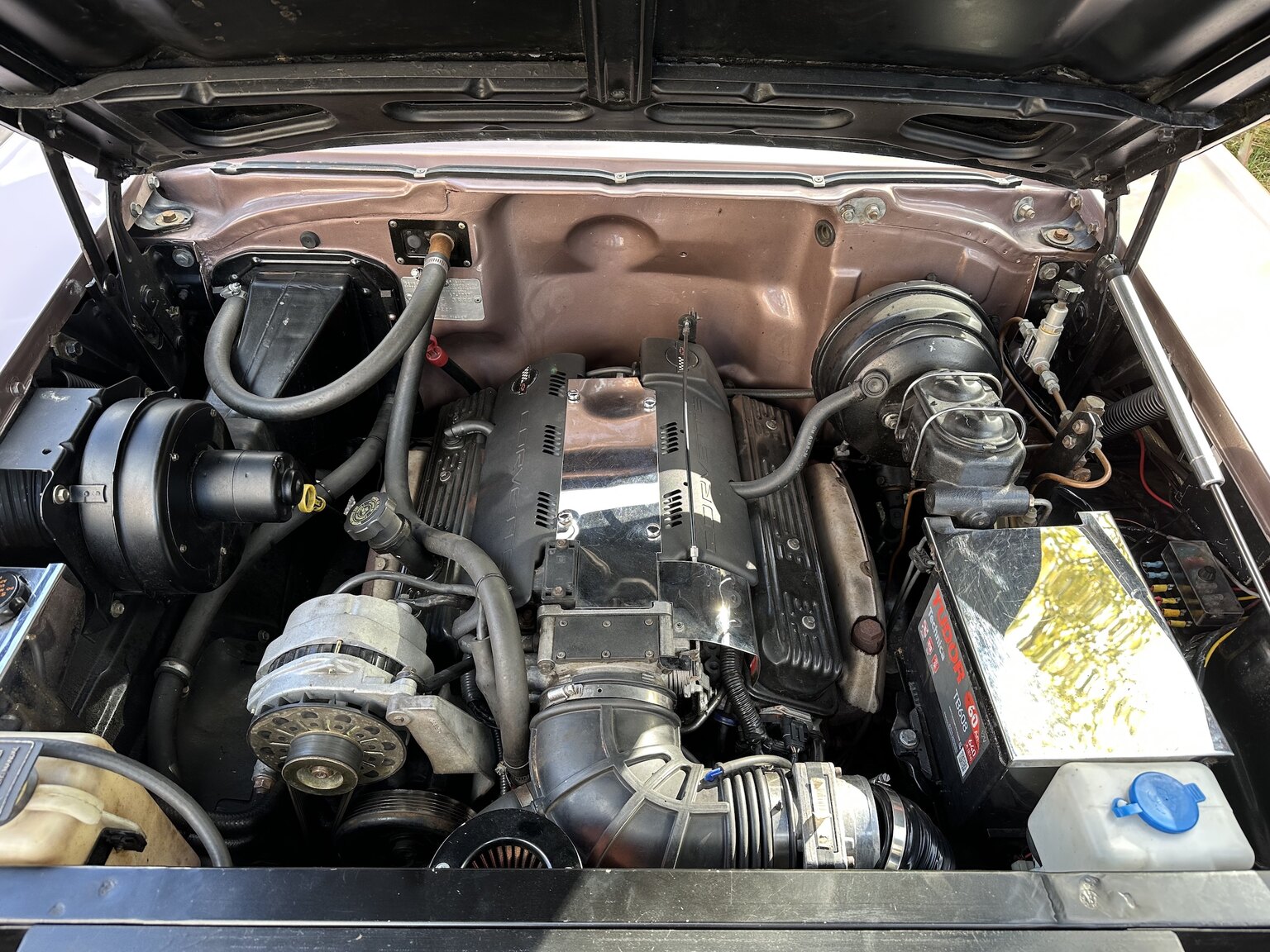 Image of 1957 Chevrolet Two-Ten Restomod mechanics (1)