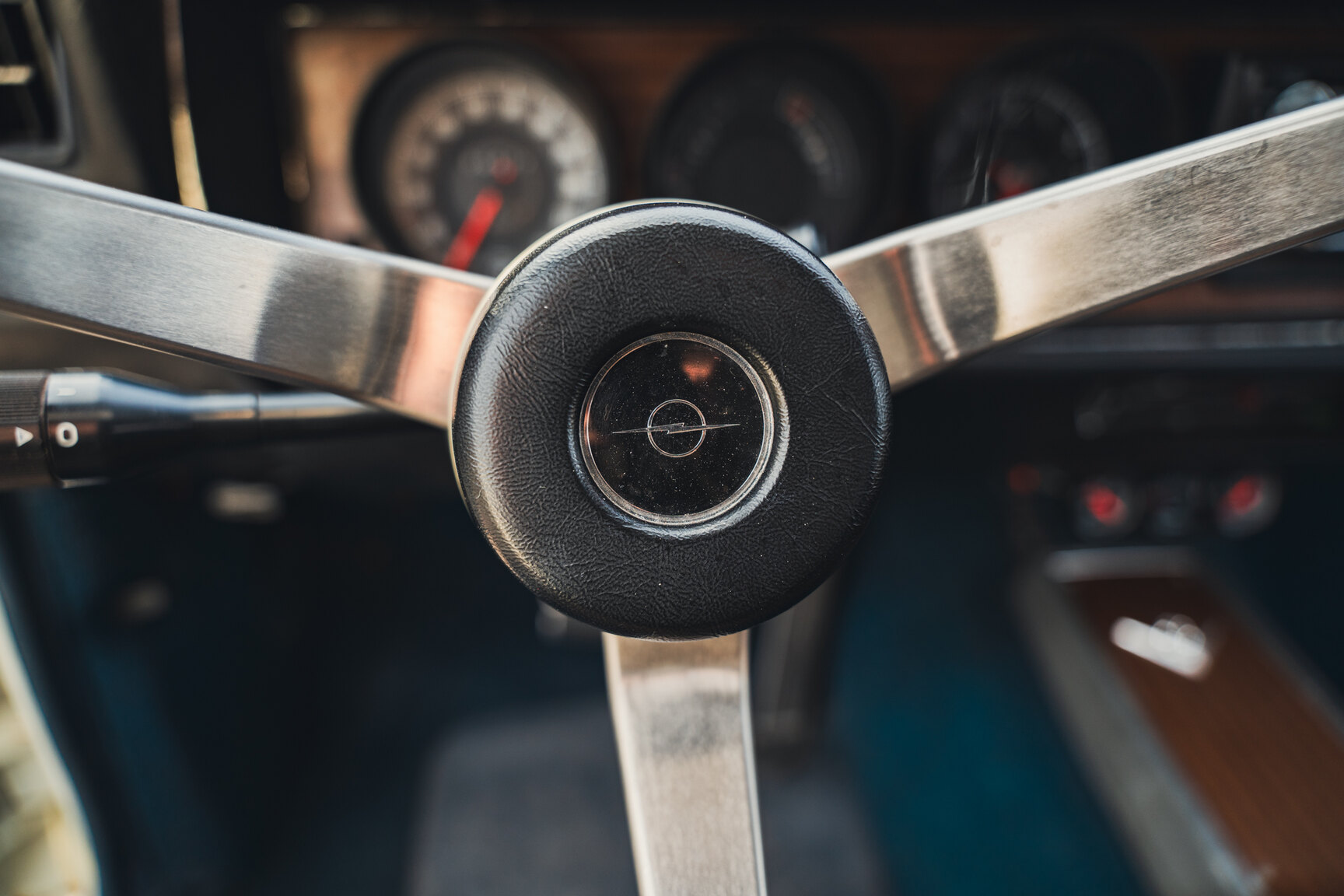 Interior image of 1973 Opel Diplomat V8