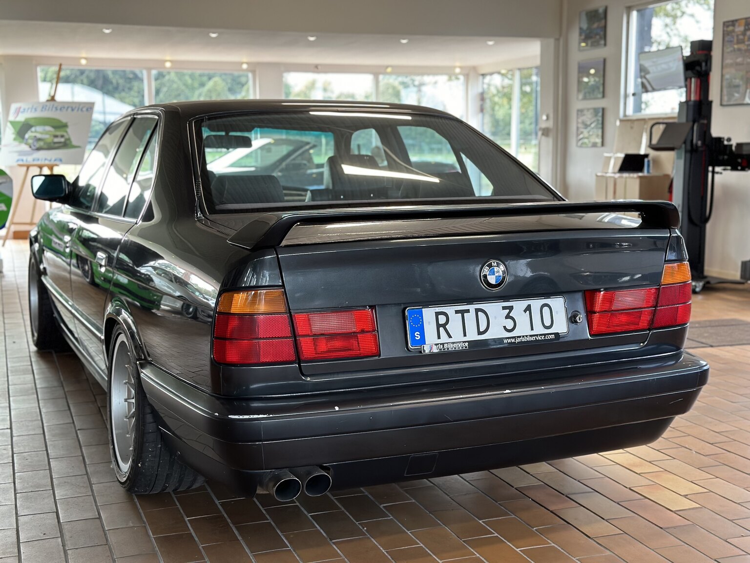 Exterior image of 1991 ALPINA BMW ALPINA B10 BI-TURBO