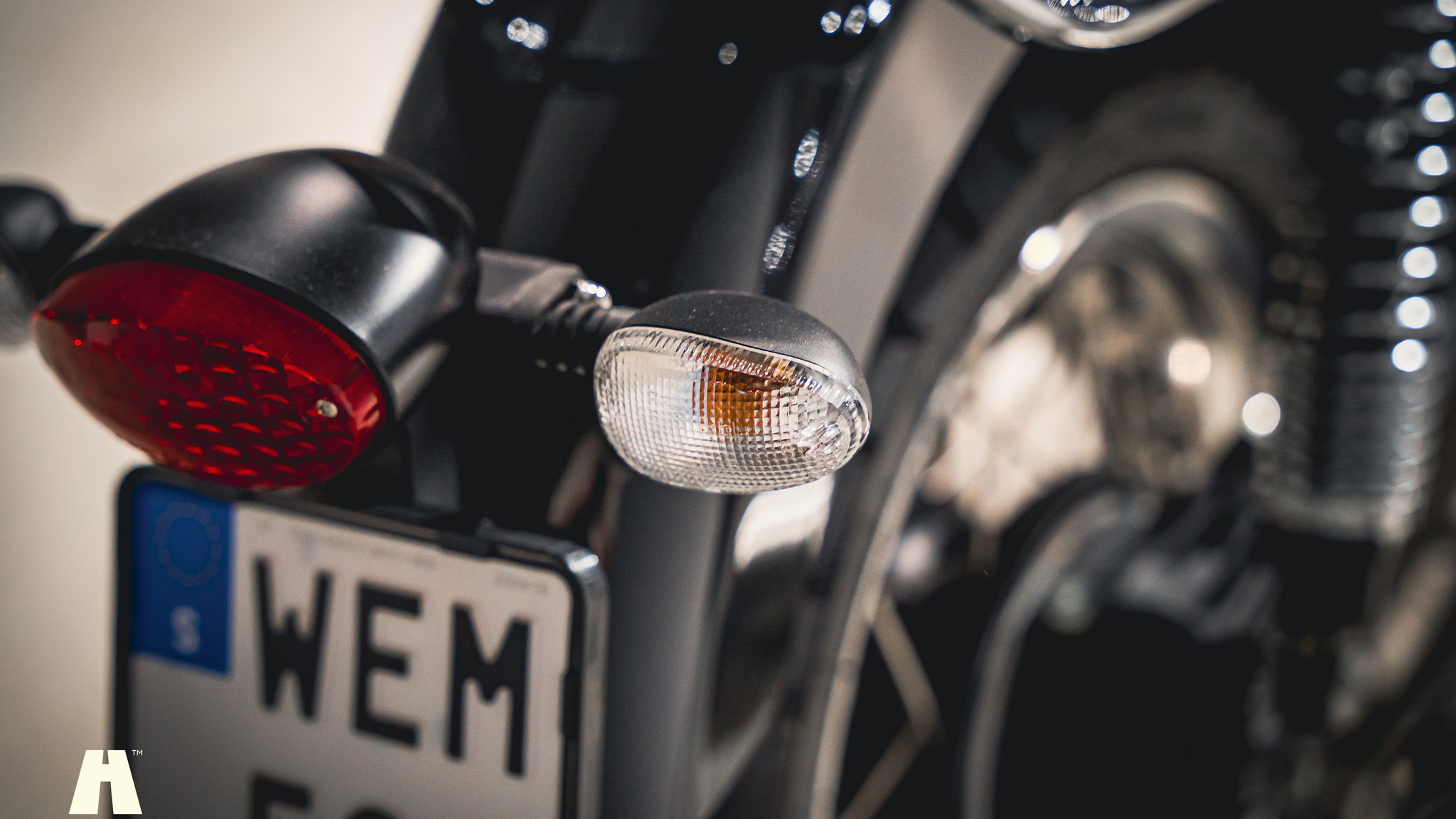 Exterior image of 2020 Moto Guzzi V7 III Special