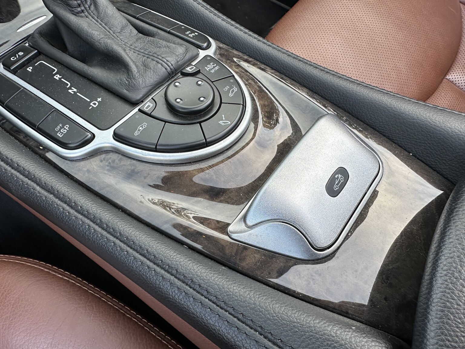 Interiörbild 2007 Mercedes-Benz SL500 AMG