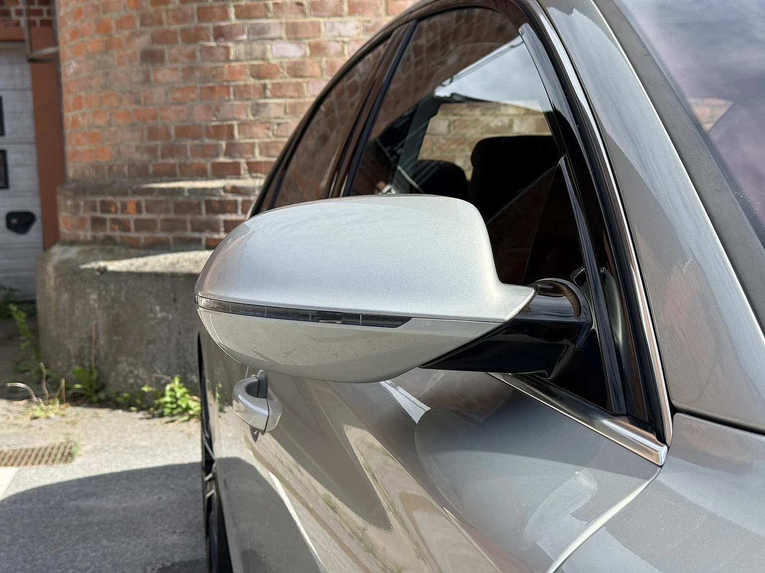 Exterior image of 2014 Audi A8 4.0 TFSI (14)