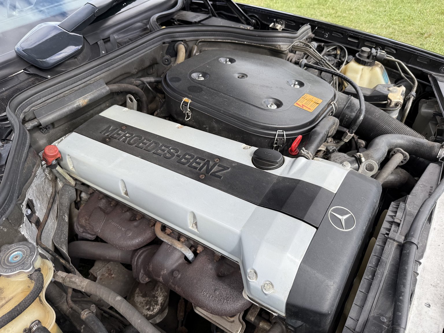 Image of 1990 Mercedes-Benz 300CE-24 mechanics
