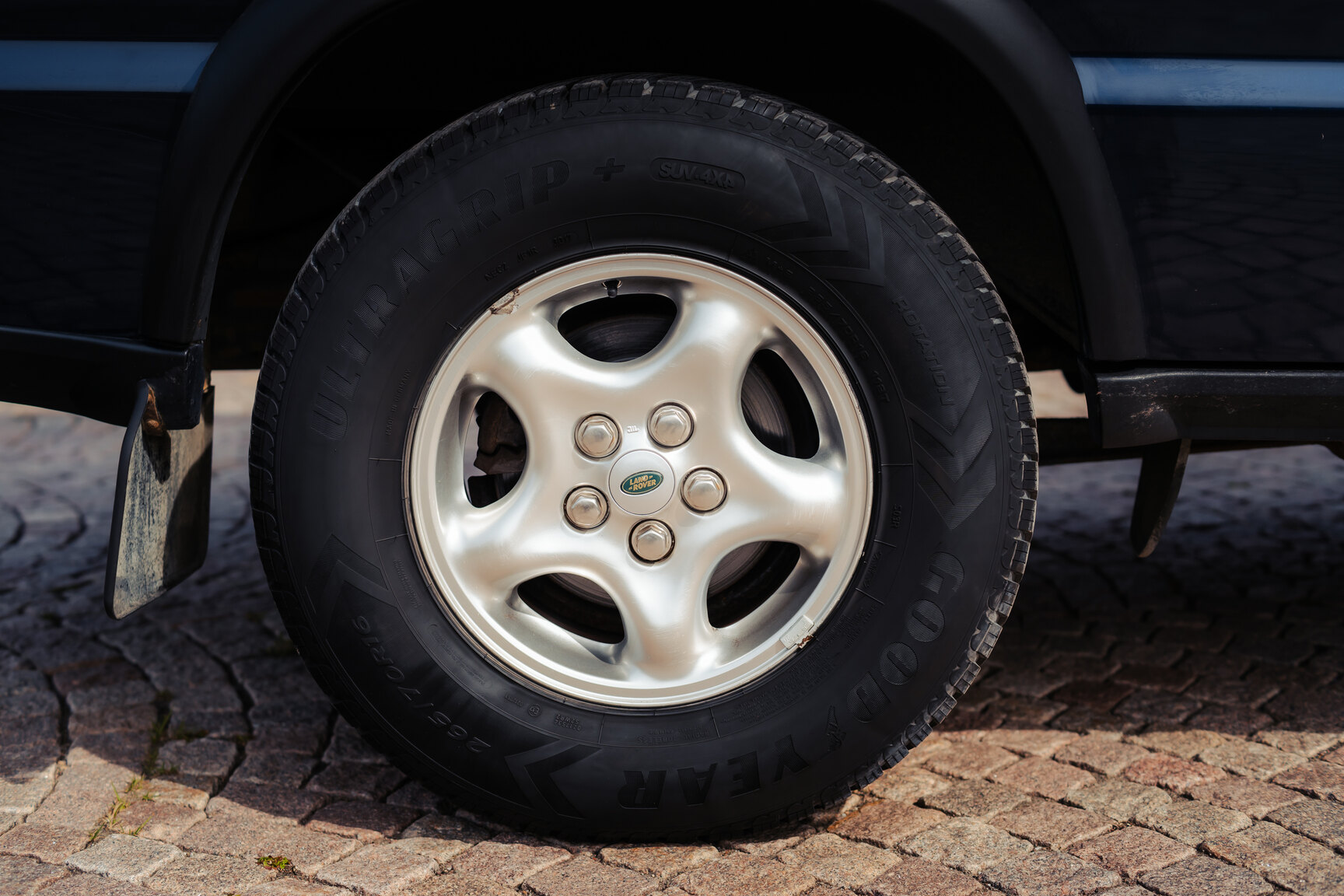 Exteriörbild på 1999 Landrover Discovery II V8
