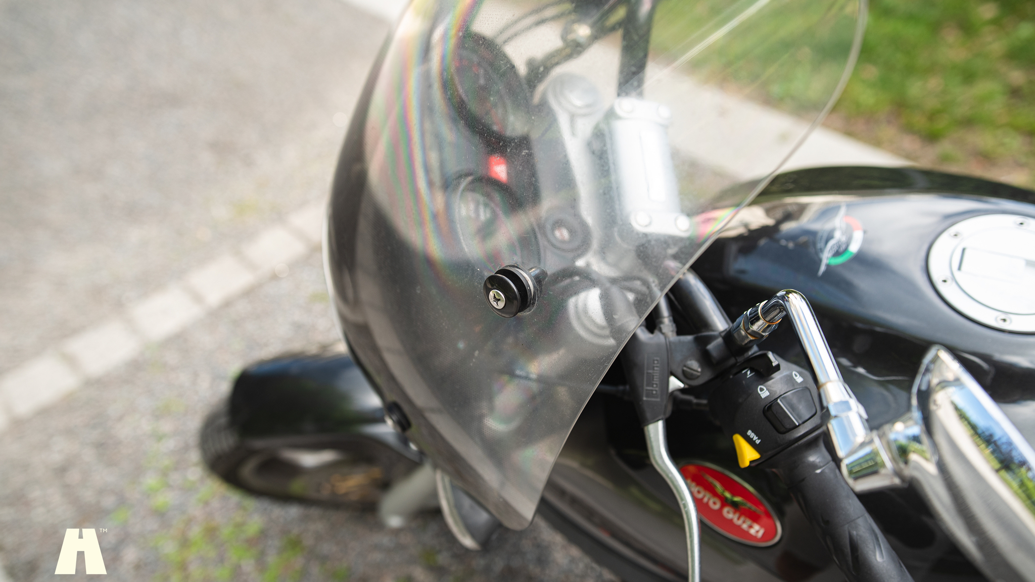 Exterior image of 2005 Moto Guzzi Breva 750i