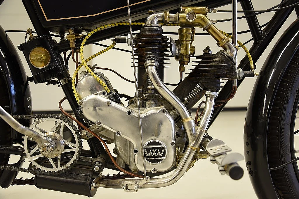 Bild von 1913 Wanderer 3PS V-Twin välrenoverad mc svensksåld från Falun (15)