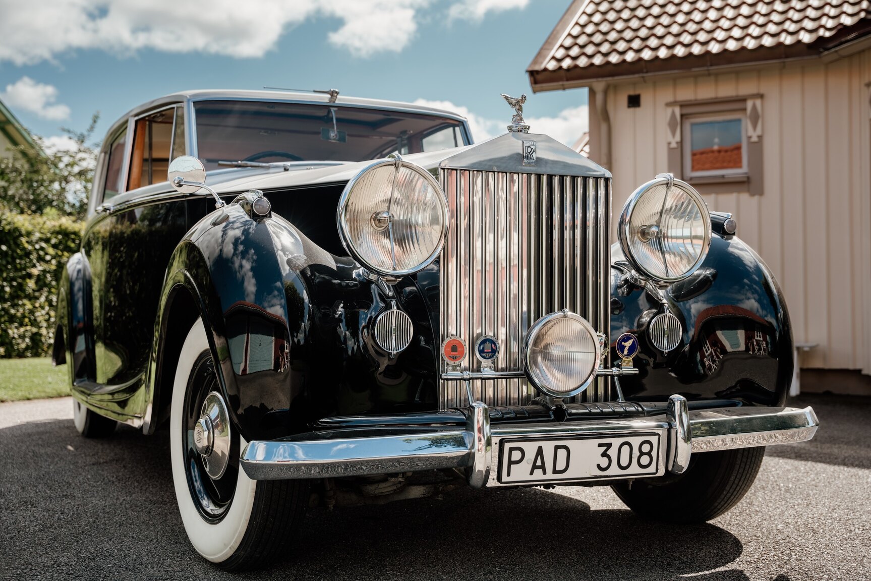 Exterior image of 1949 Rolls Royce Silver Wraith