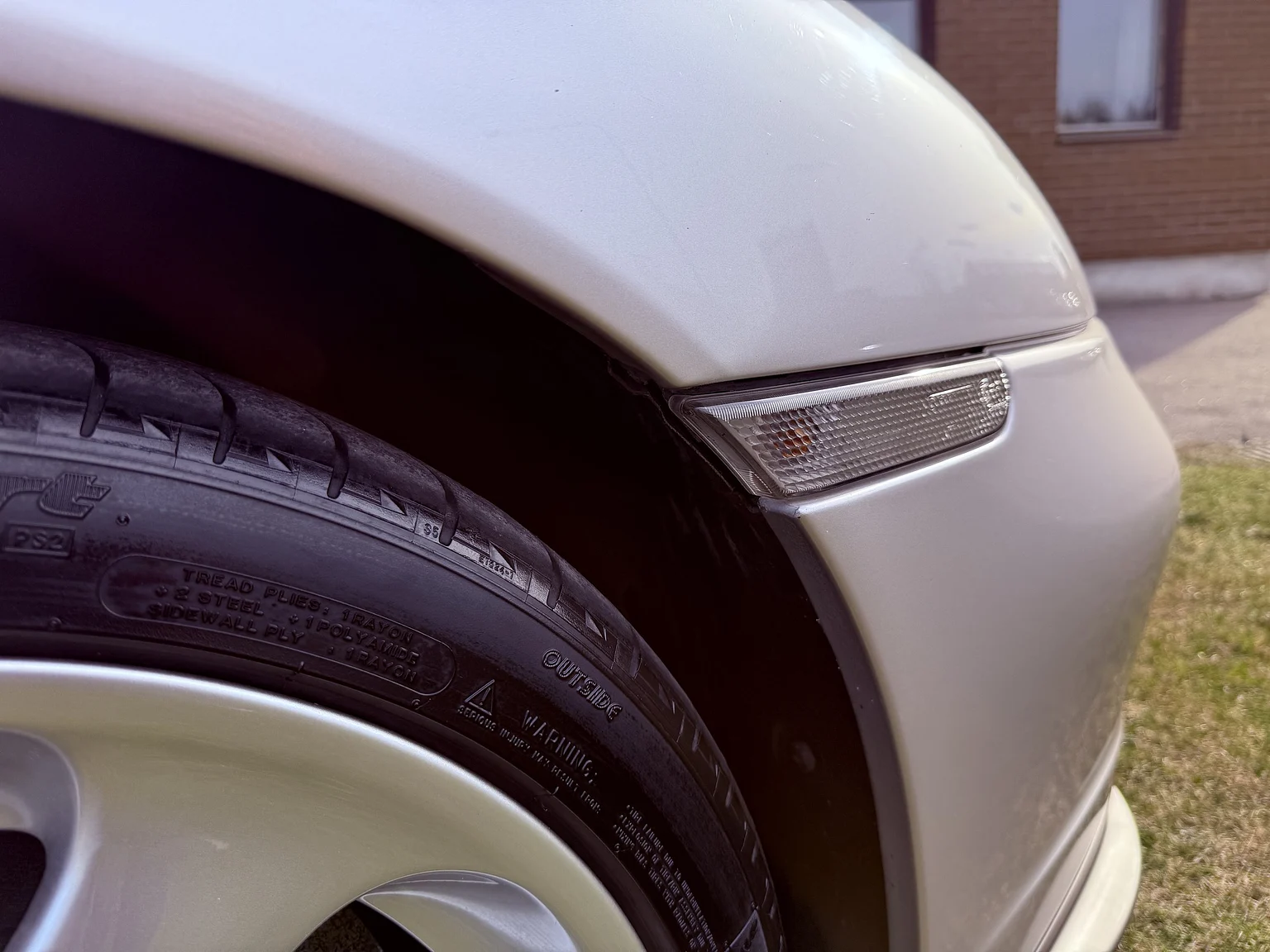 Exterior image of 2005 Porsche 996 Turbo S (63)