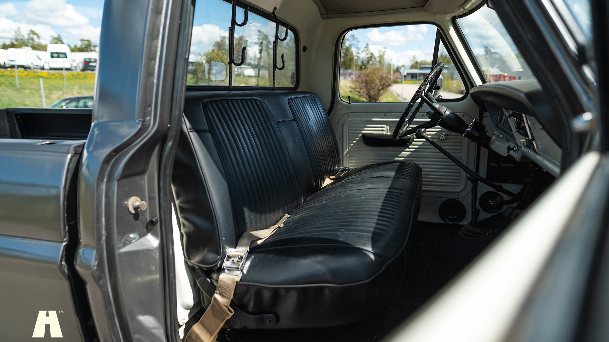 Interior image of 1969 Ford F100 (9)