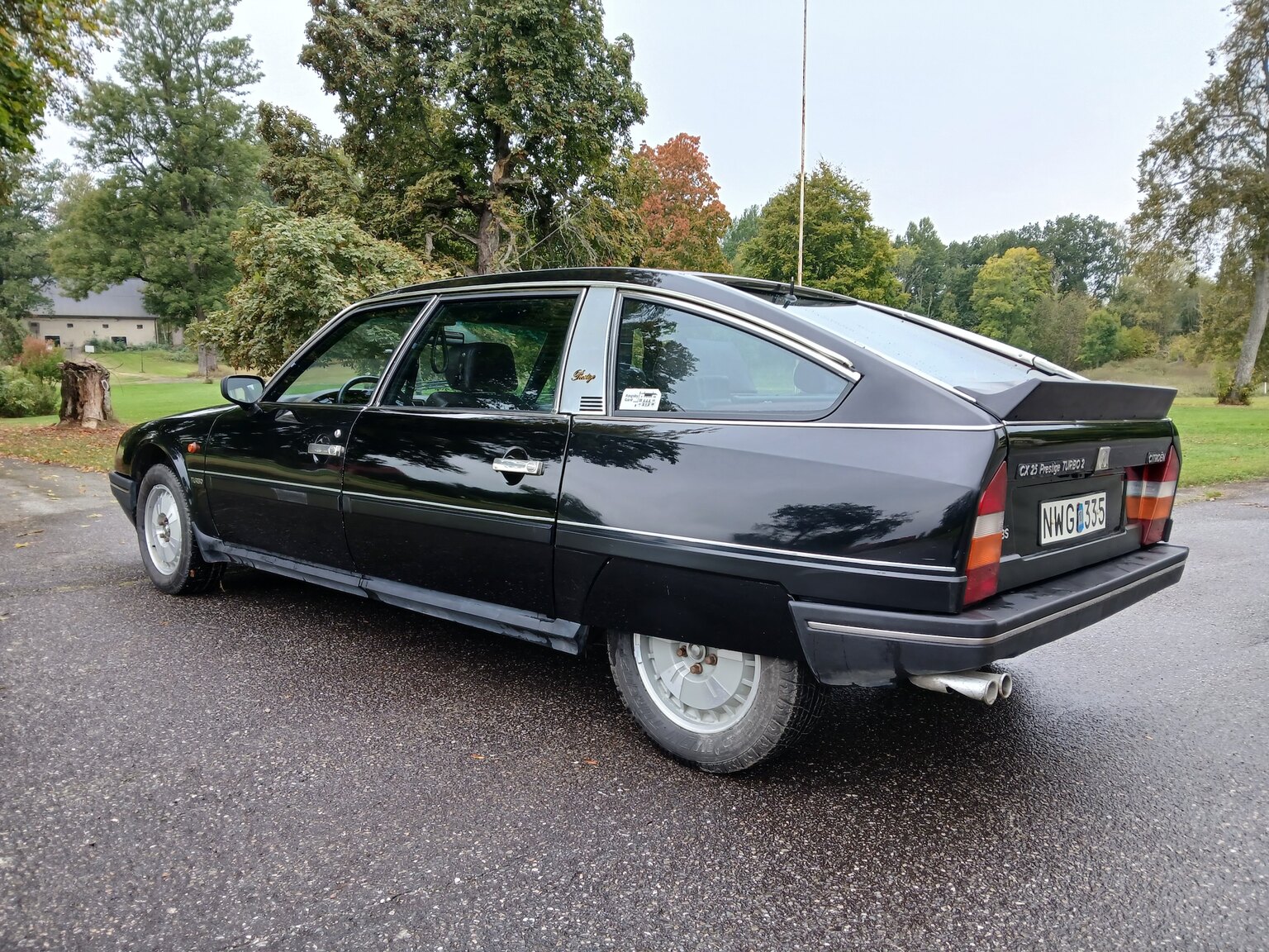 Exterior image of 1988 Citroen CX 25 T Prestige