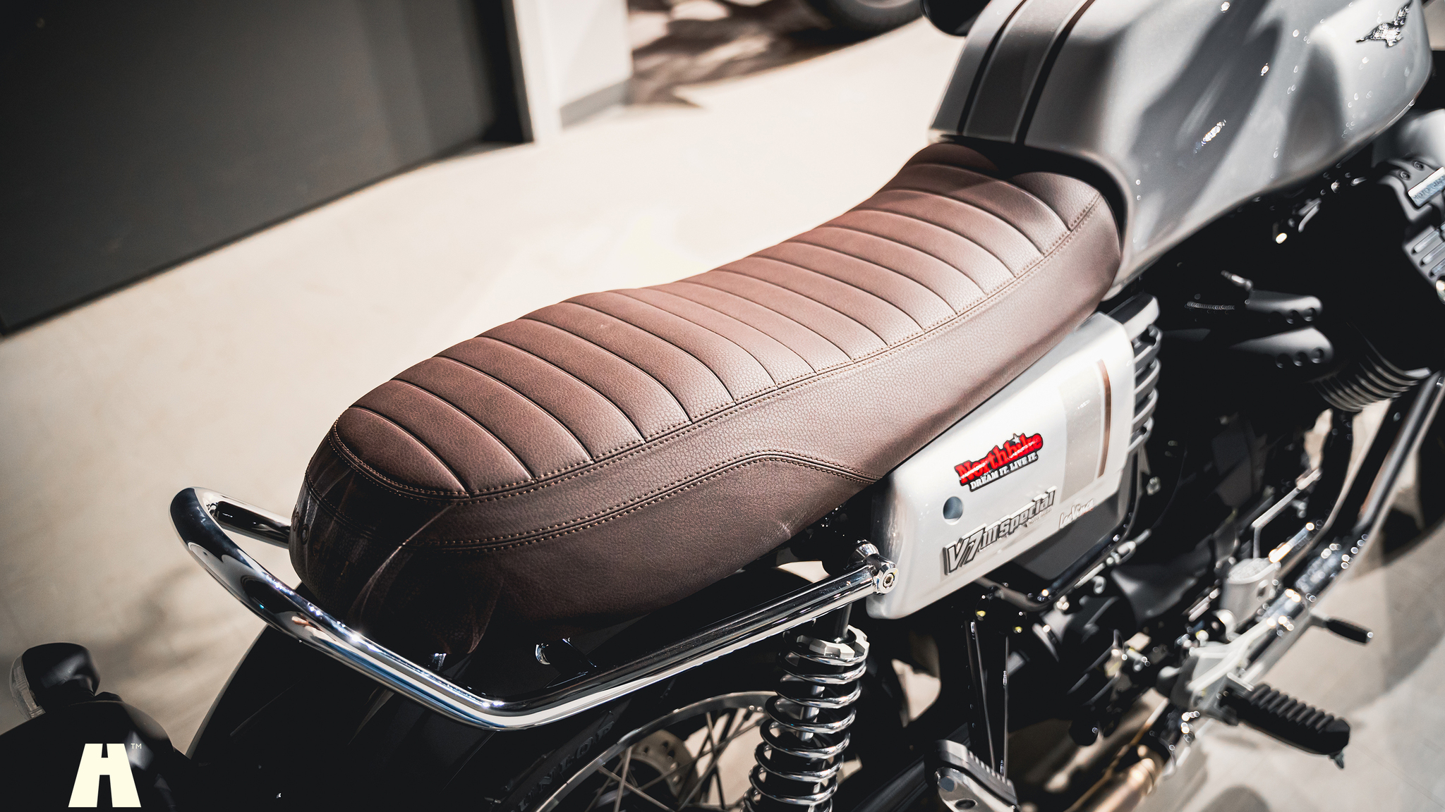 Exterior image of 2020 Moto Guzzi V7 III Special (45)