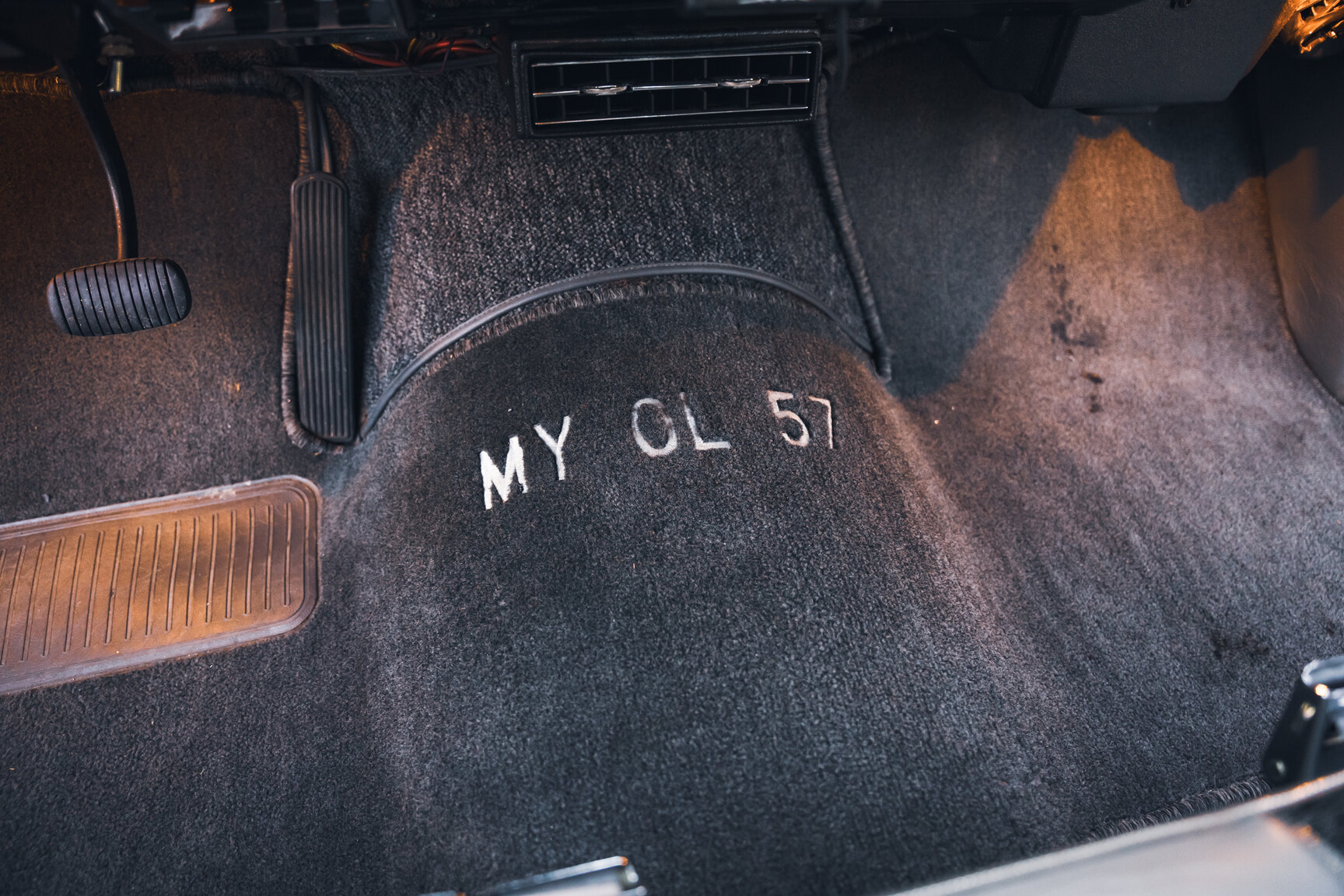 Interiörbild 1957 Chevrolet Bel Air Sport Coupé (44)