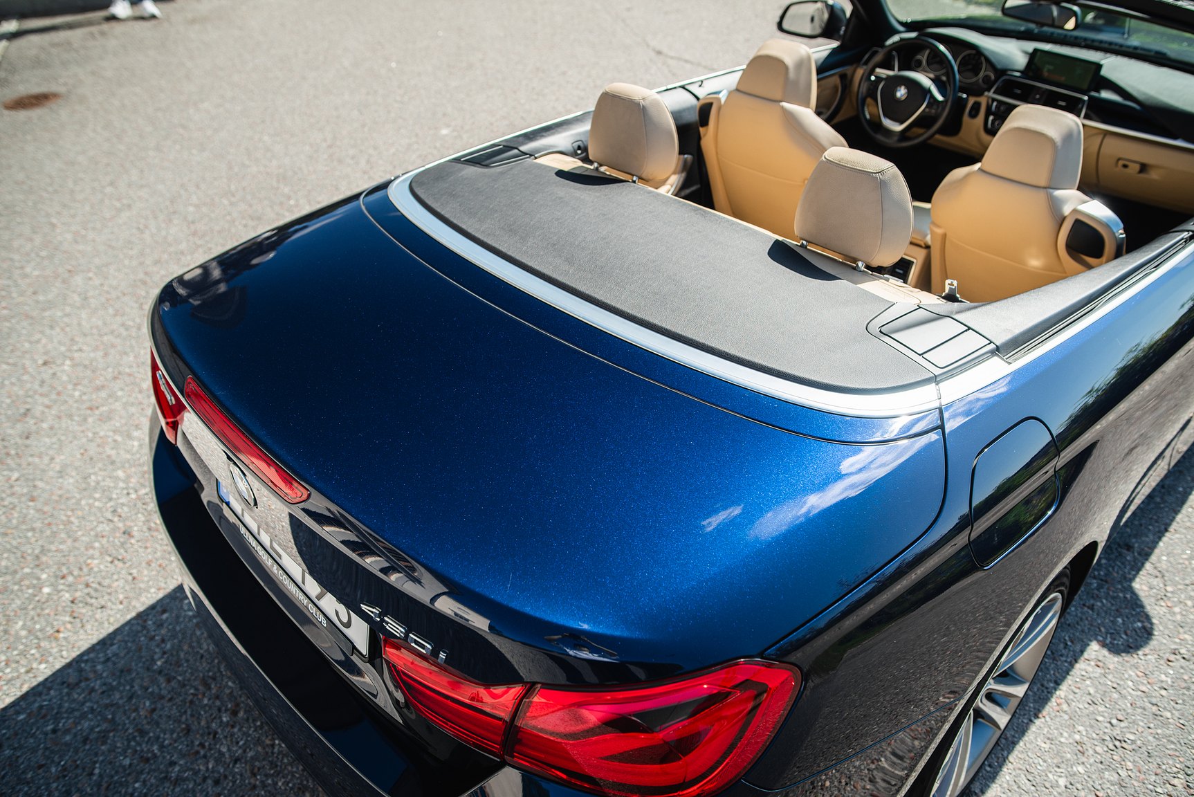 Exterior image of 2018 BMW 430i xDrive Convertible
