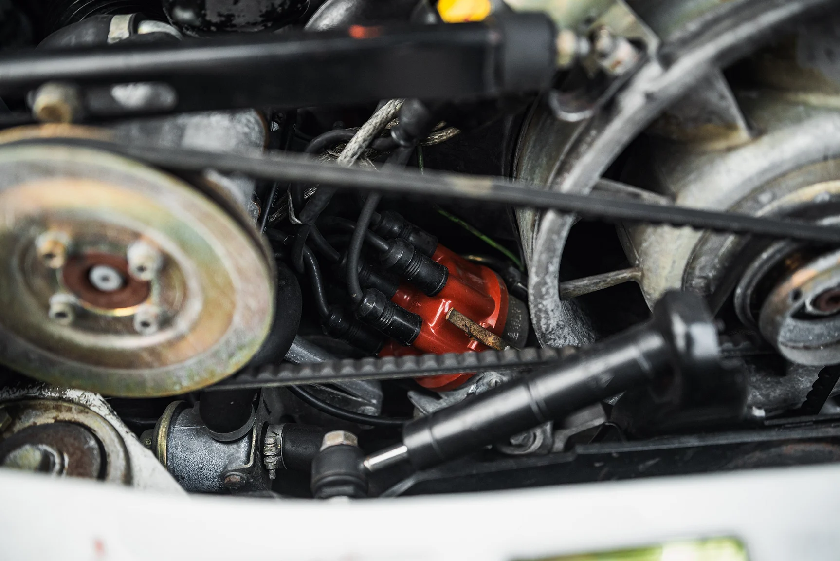 Image of 1983 Porsche 911 SC mechanics (13)