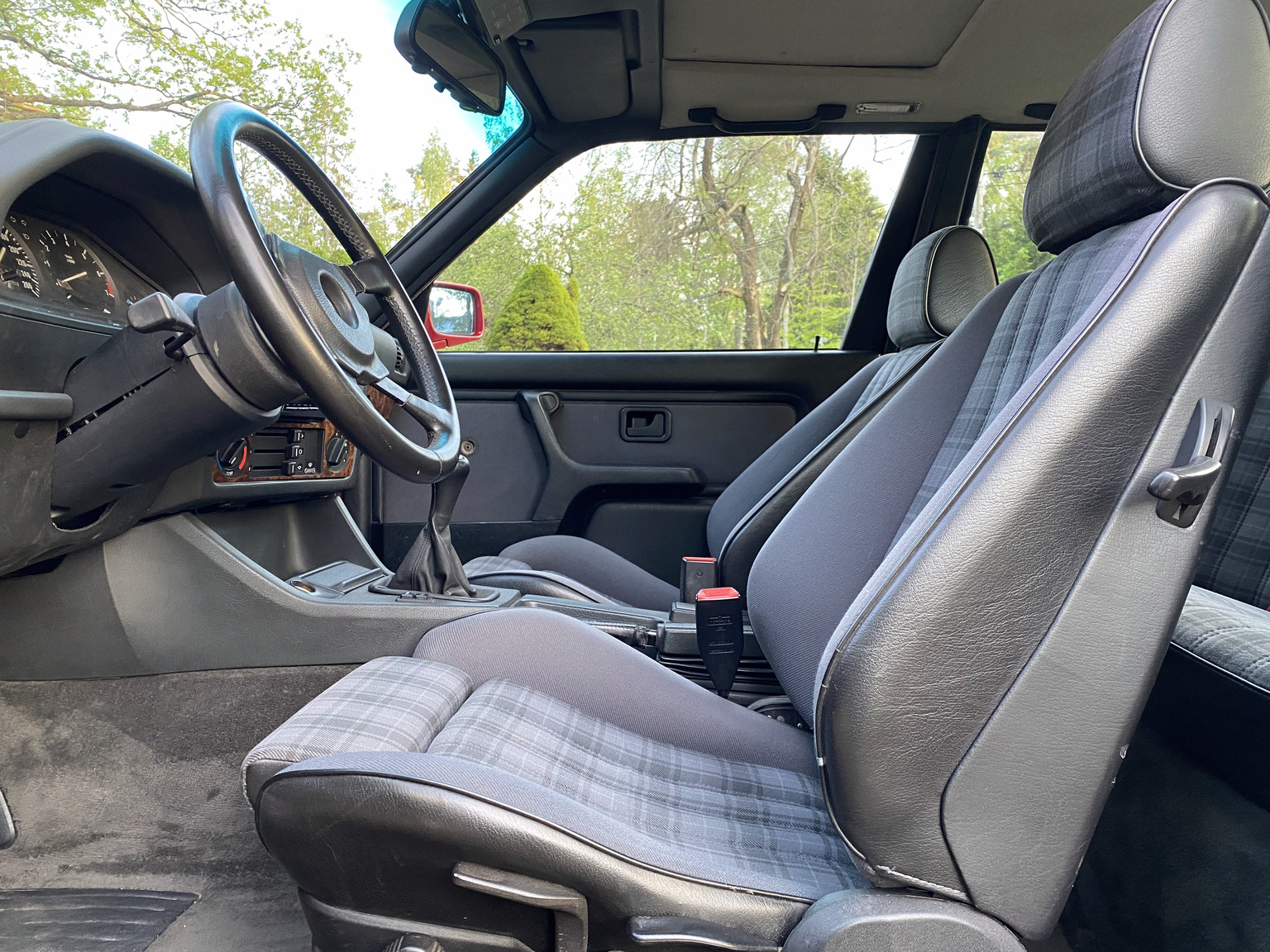 Interior image of 1986 BMW E30 H35 Hartge