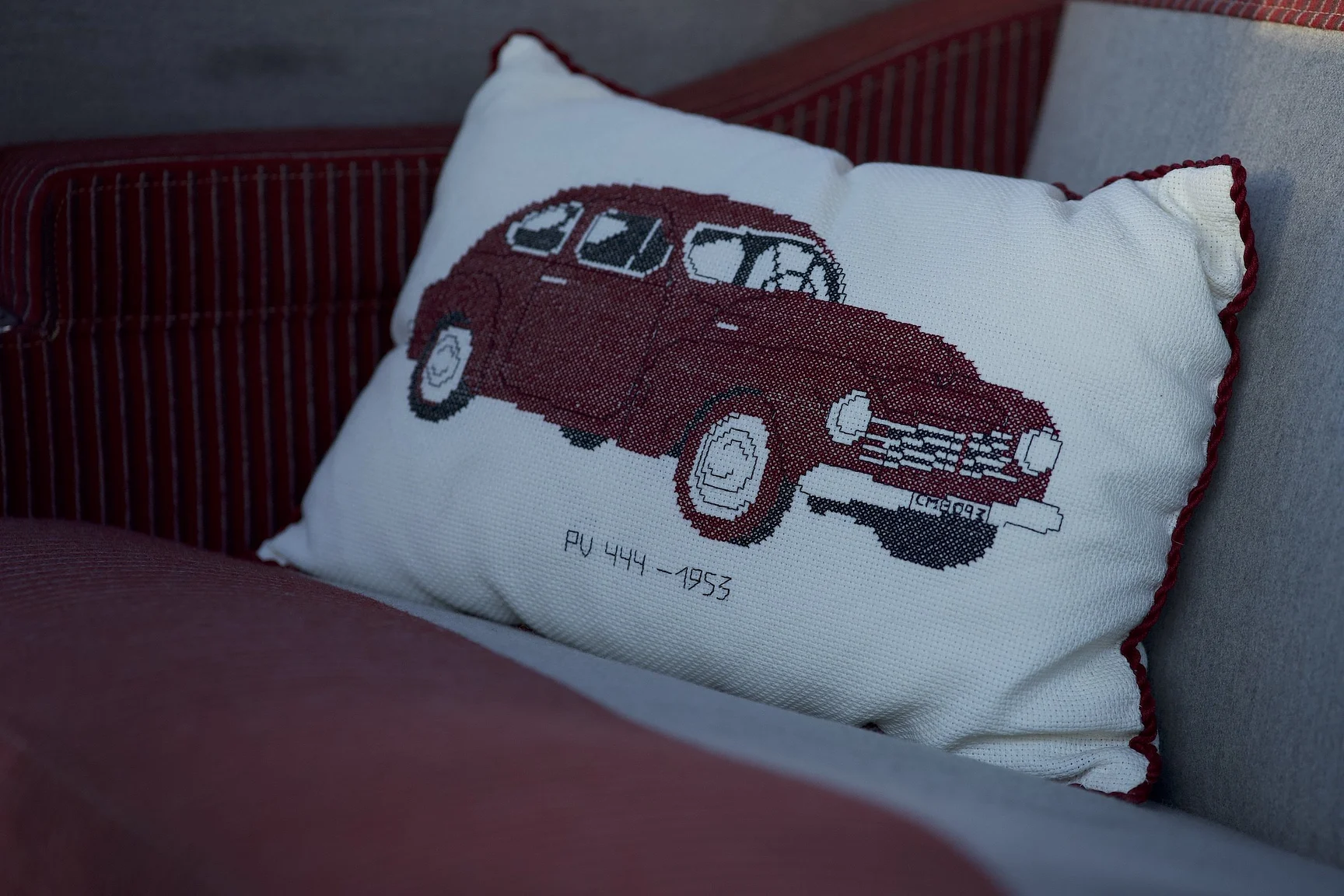 Interior image of 1953 Volvo PV444 DS (61)