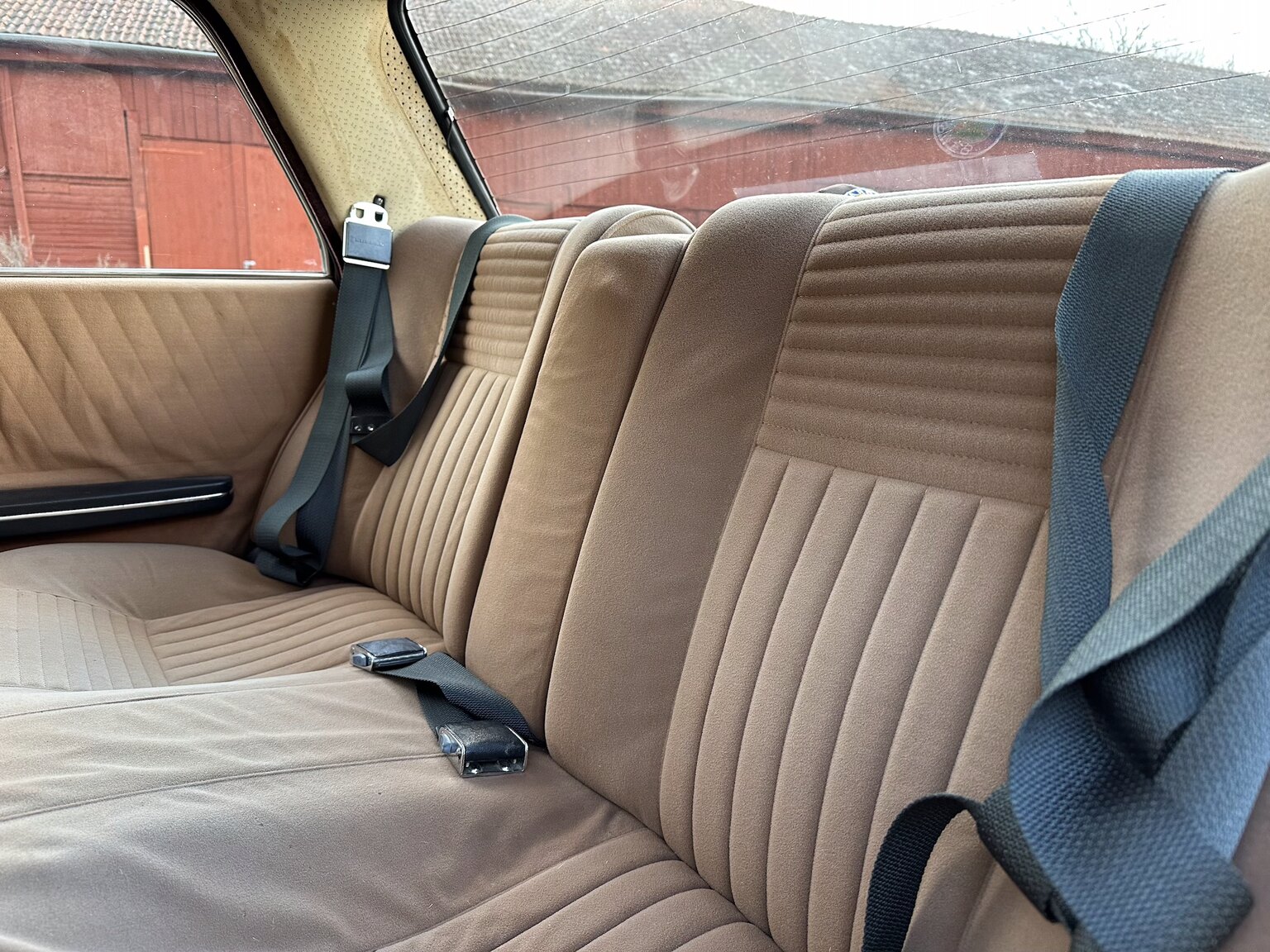 Interior image of 1973 Alfa Romeo Berlina 2000
