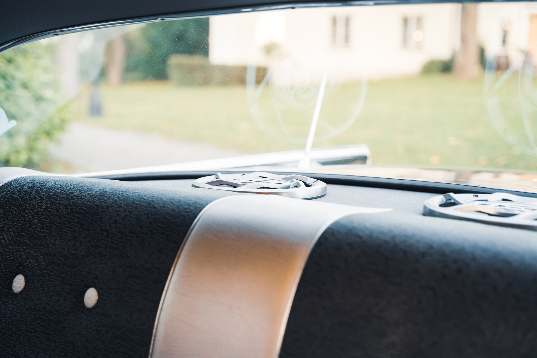 Innenraumfoto von 1957 Chevrolet Bel Air Sport Coupé (57)