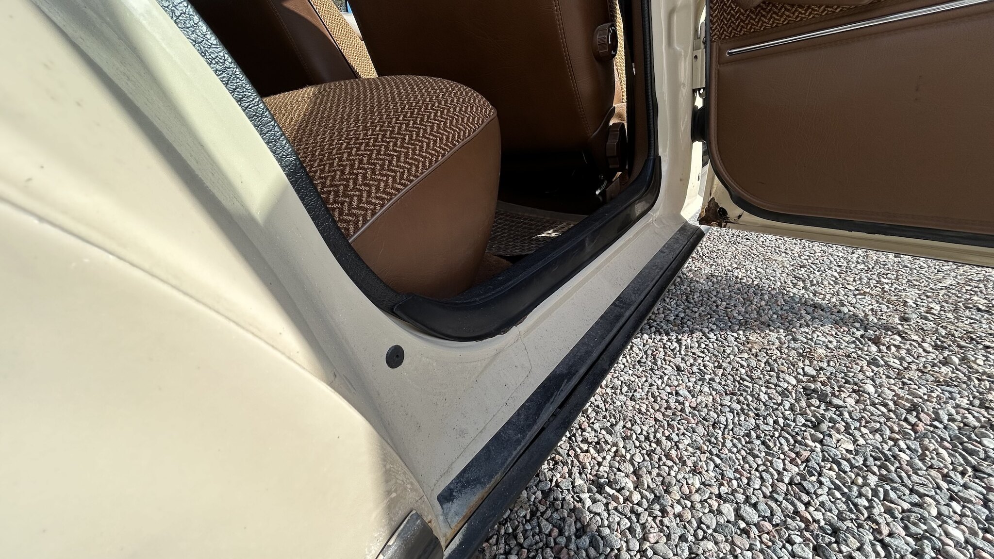 Interior image of 1987 Volvo 244