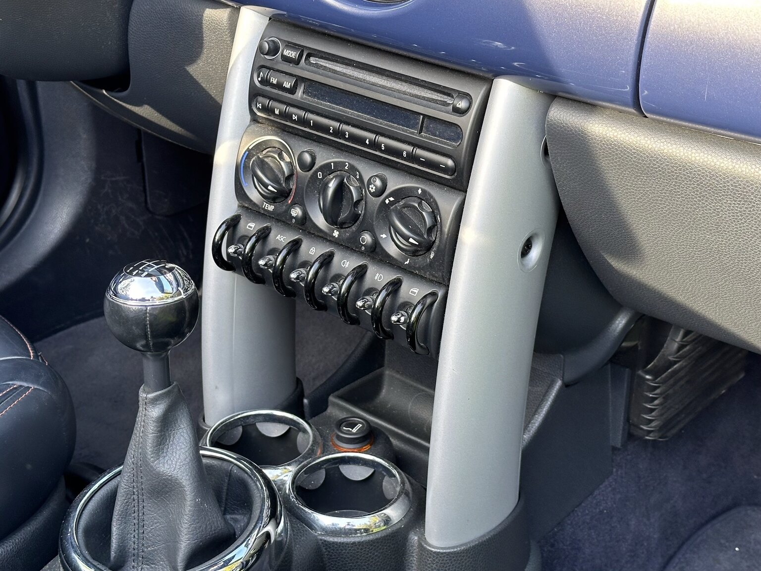 Innenraumfoto von 2004 Mini Cooper Convertible