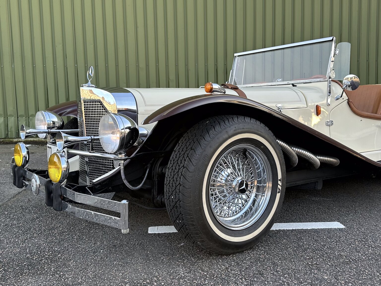 Exterior image of 1971 MB Gazelle