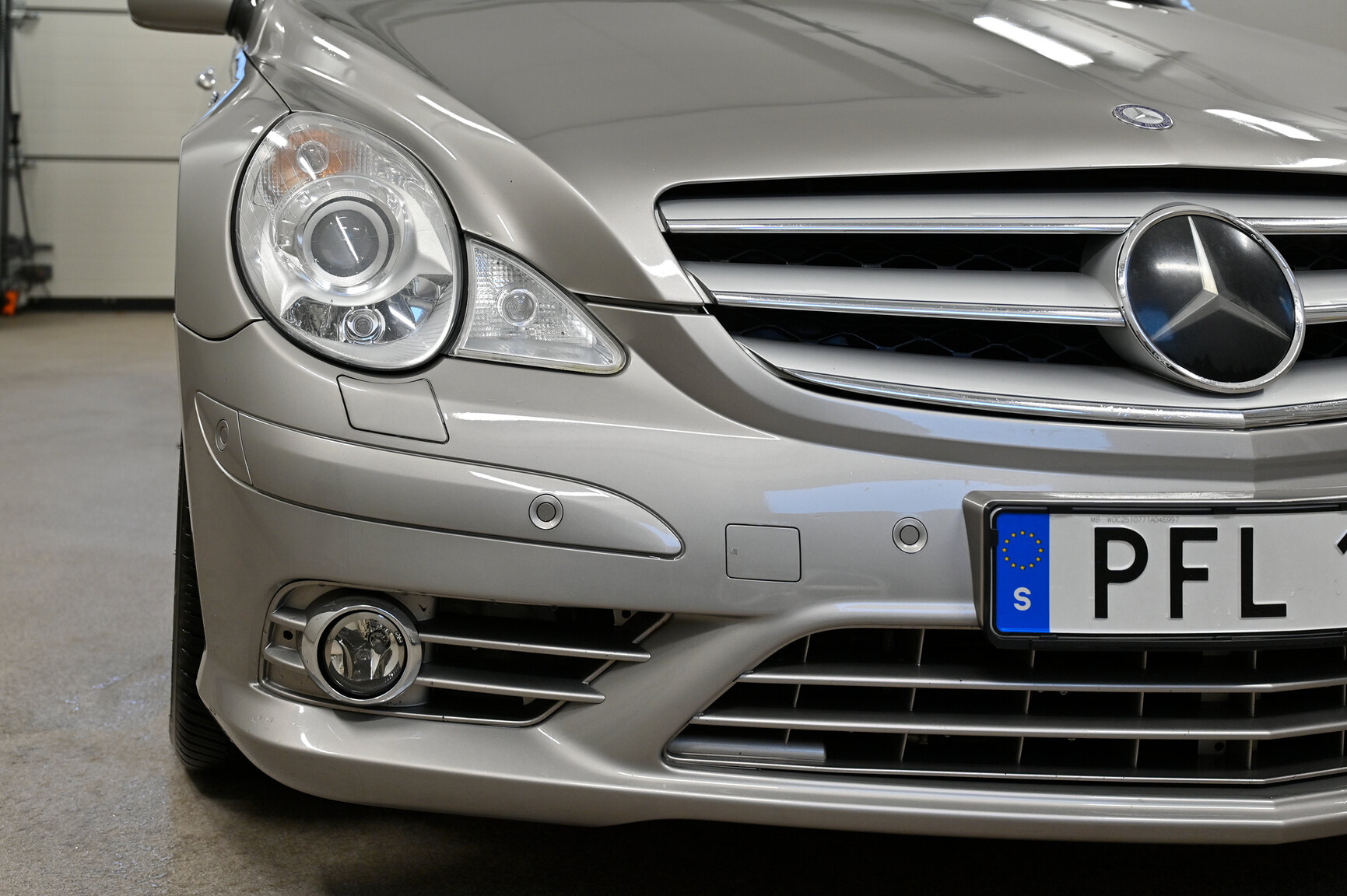 Exteriörbild på 2006 Mercedes-Benz R 63 AMG