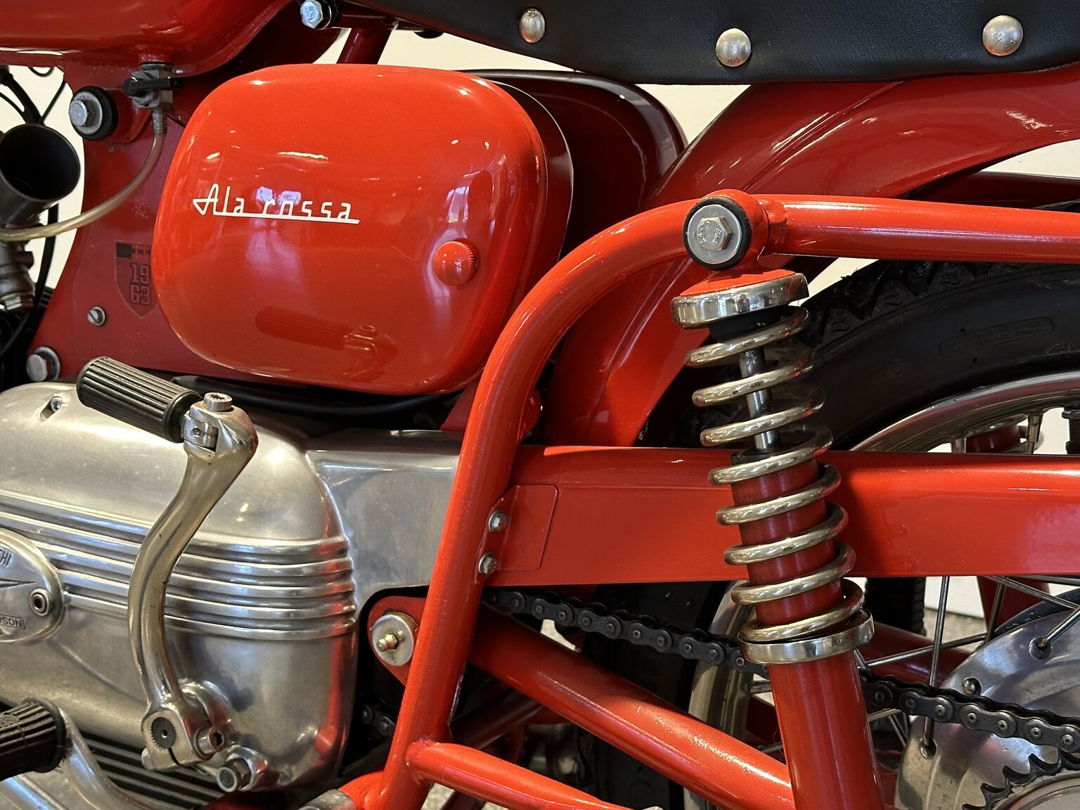 Exteriörbild på 1963 Aermacchi Harley-Davidson Ala Rossa