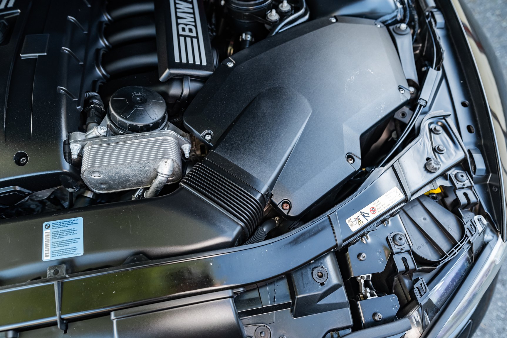 Image of 2009 BMW 325Xi mechanics