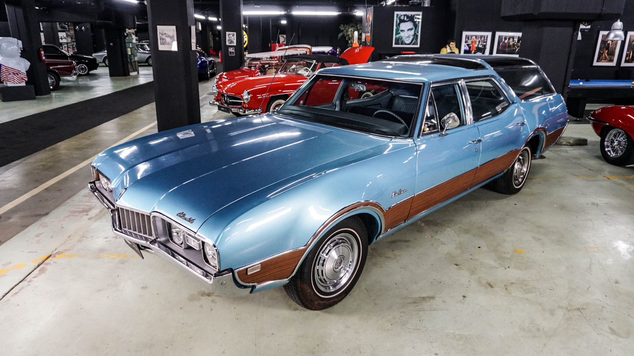 Exterior image of 1968 Oldsmobile Vista Cruiser